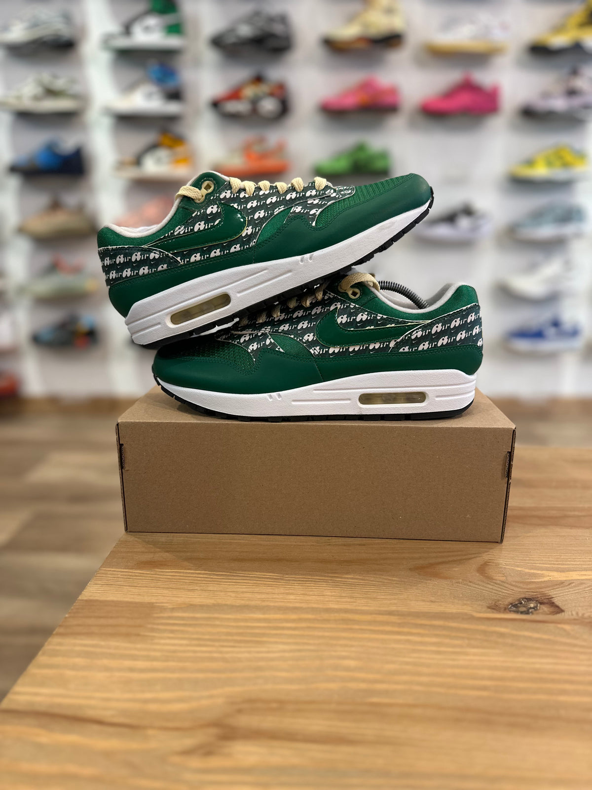Nike air Max 1 lemonade ( taille 41 )