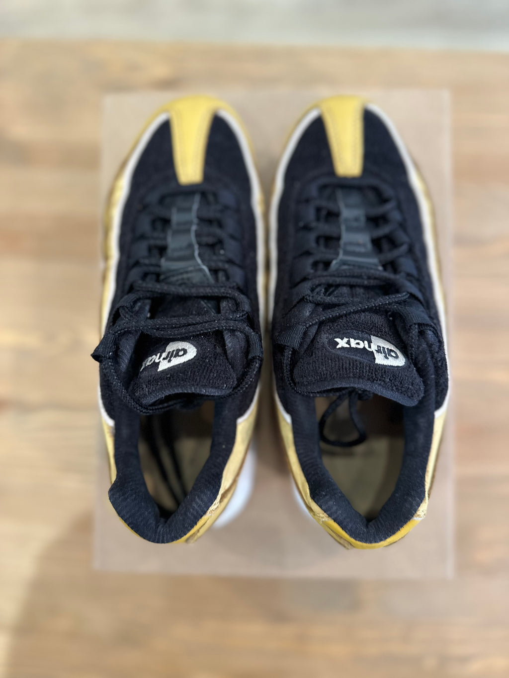 Nike air Max 95 lx wheat gold ( taille 36,5 )