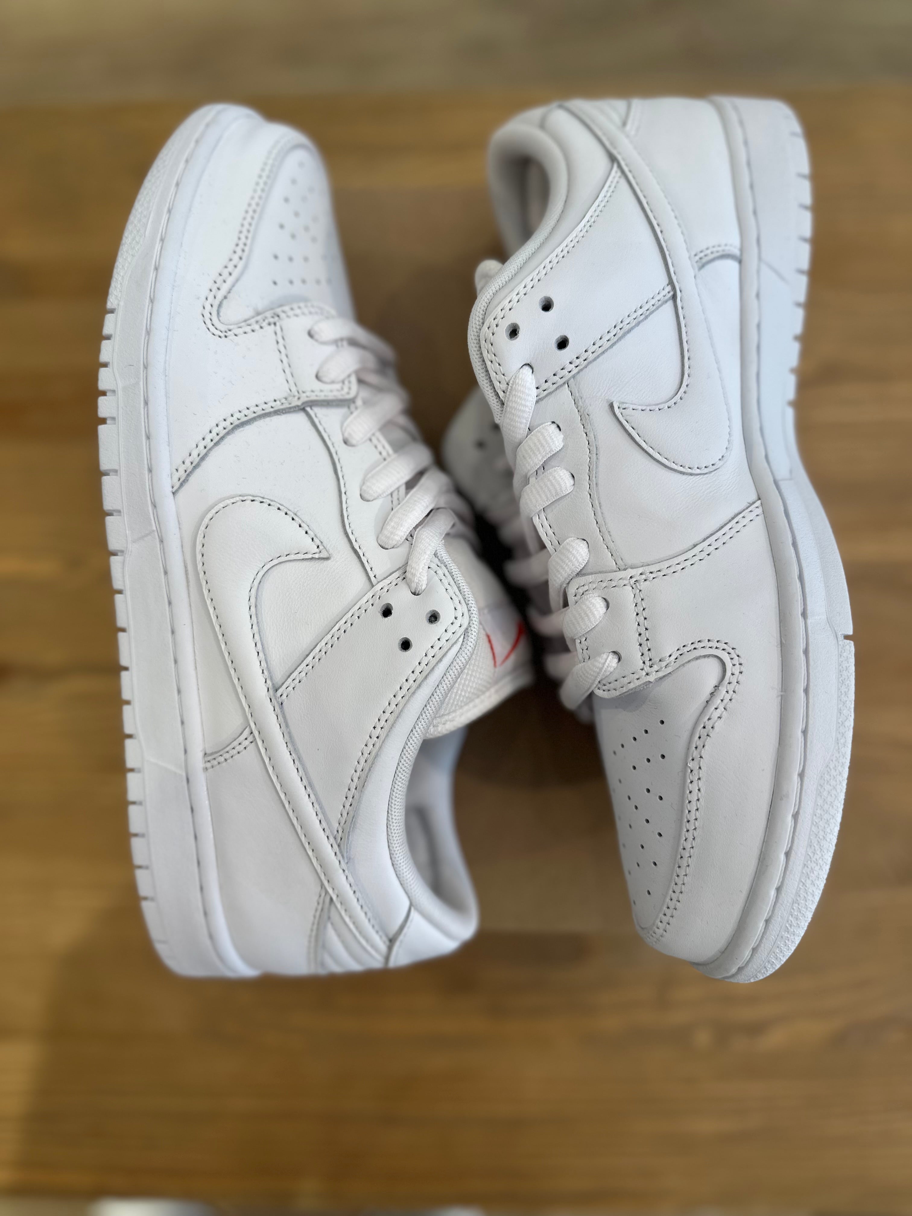 Nike sb dunk low triple White ( taille 45,5 )