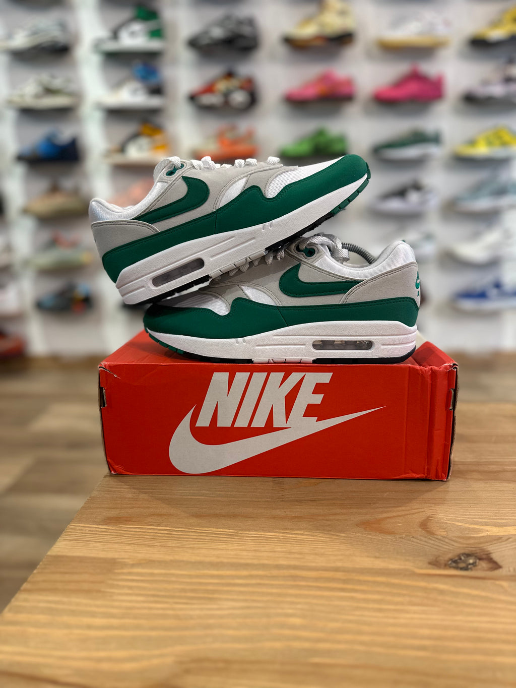 Nike air Max 1 malachite Green ( taille 40 )