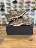 New balance 2002R protection pack driftwood ( taille 42 )