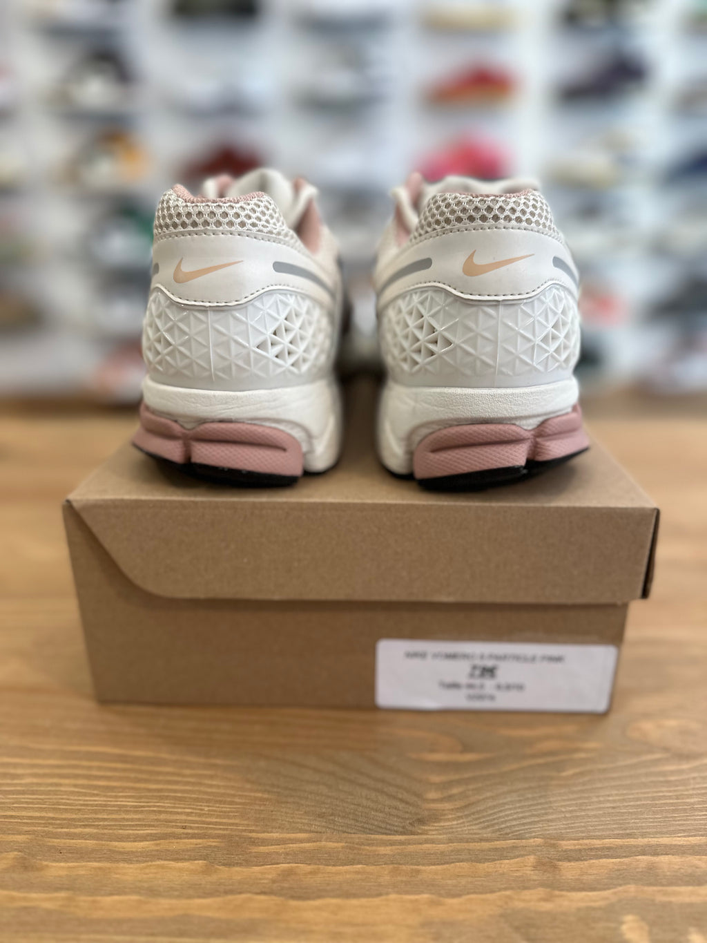 Nike vomero 5 particle pink ( taille 44,5 )