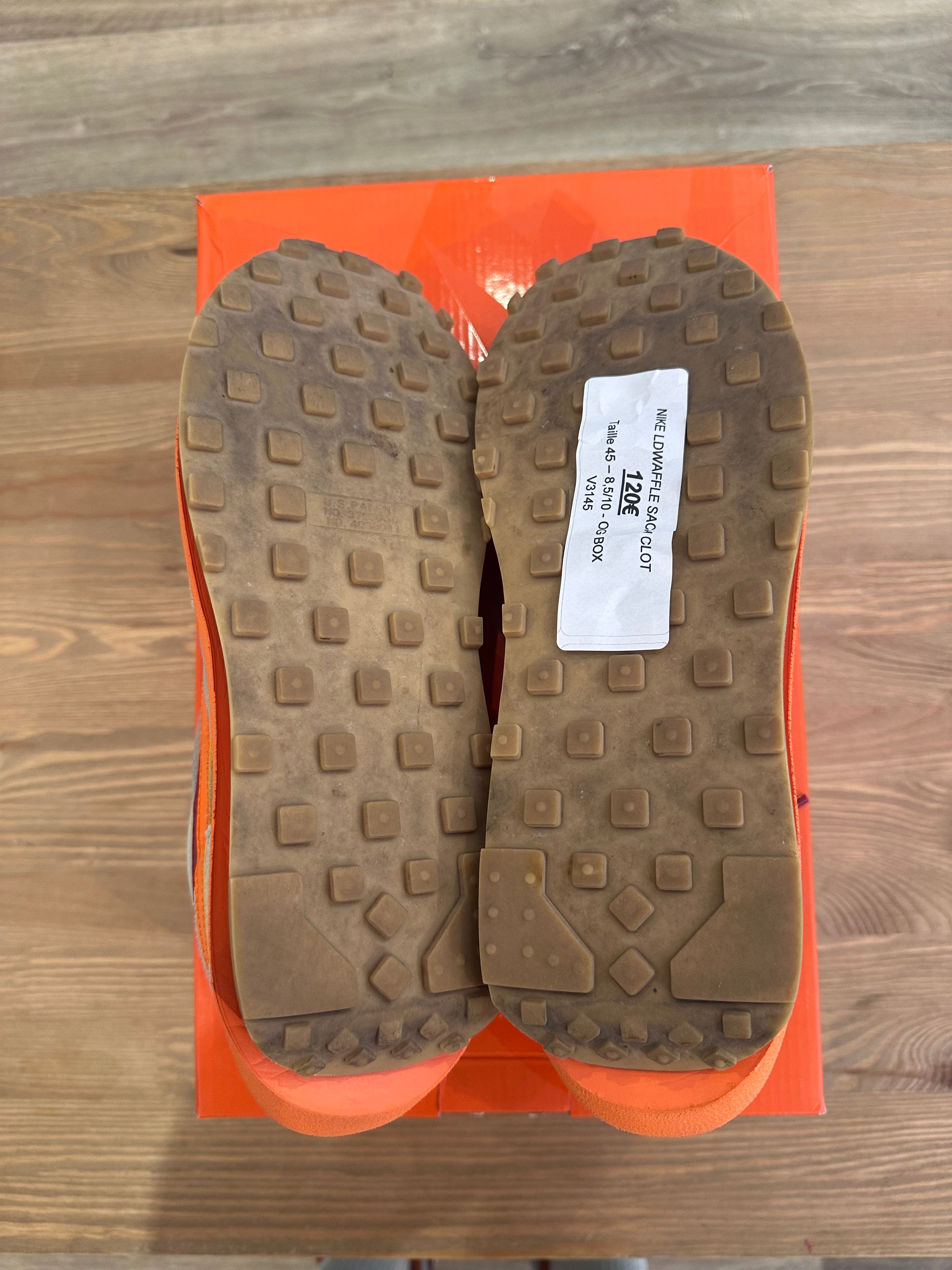 Nike ldwaffle sacai clot kiss of death ( taille 45 )