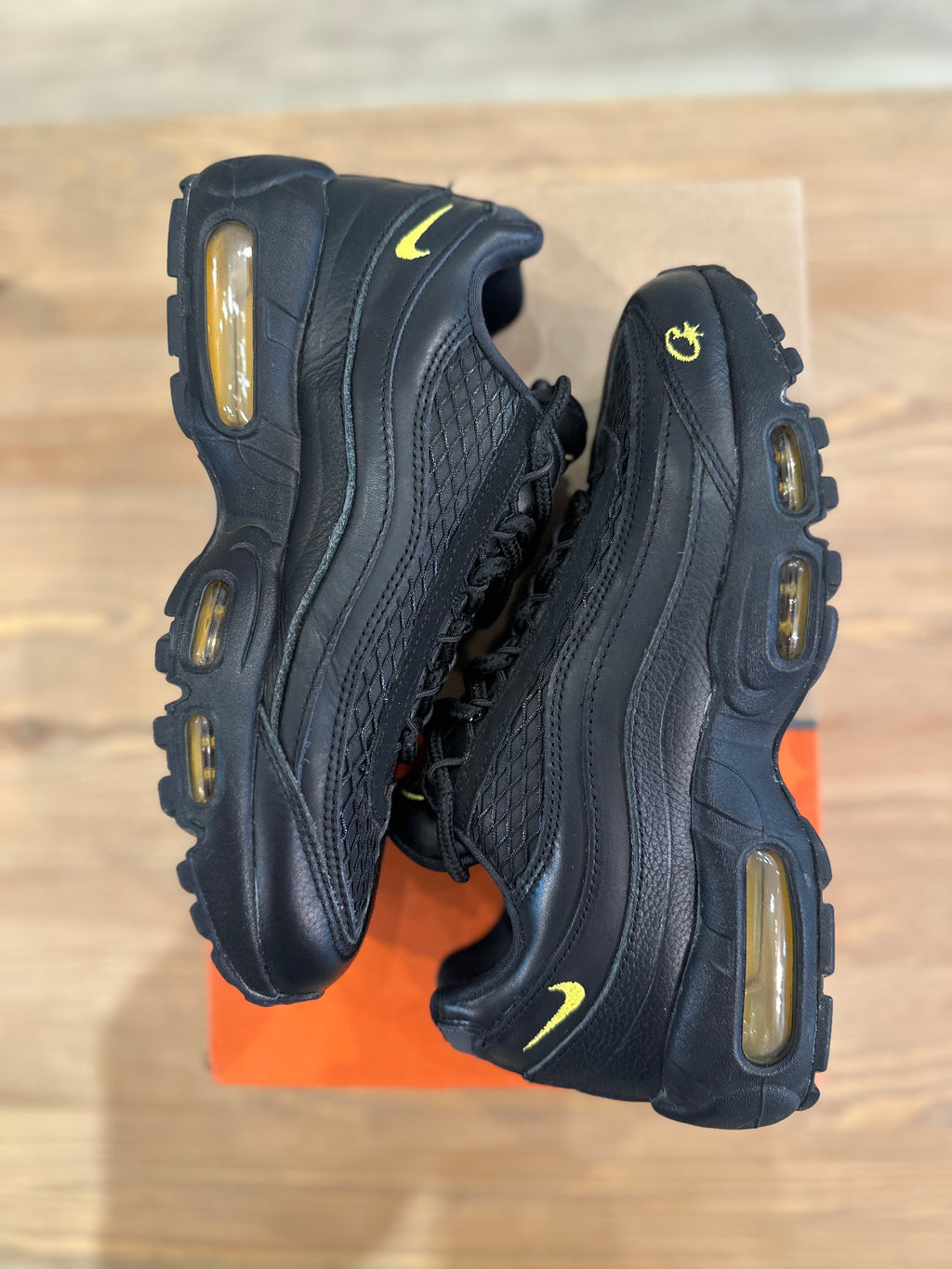 Nike air Max 95 Corteiz black honey ( taille 40 )