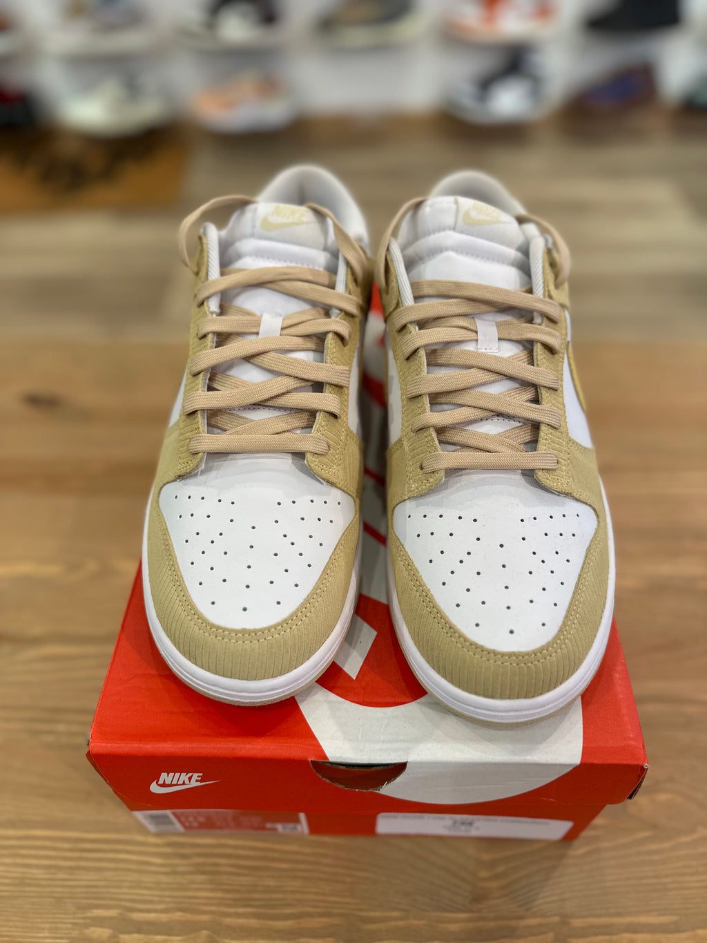 Nike dunk low alabaster corduroy ( taille 47,5 )