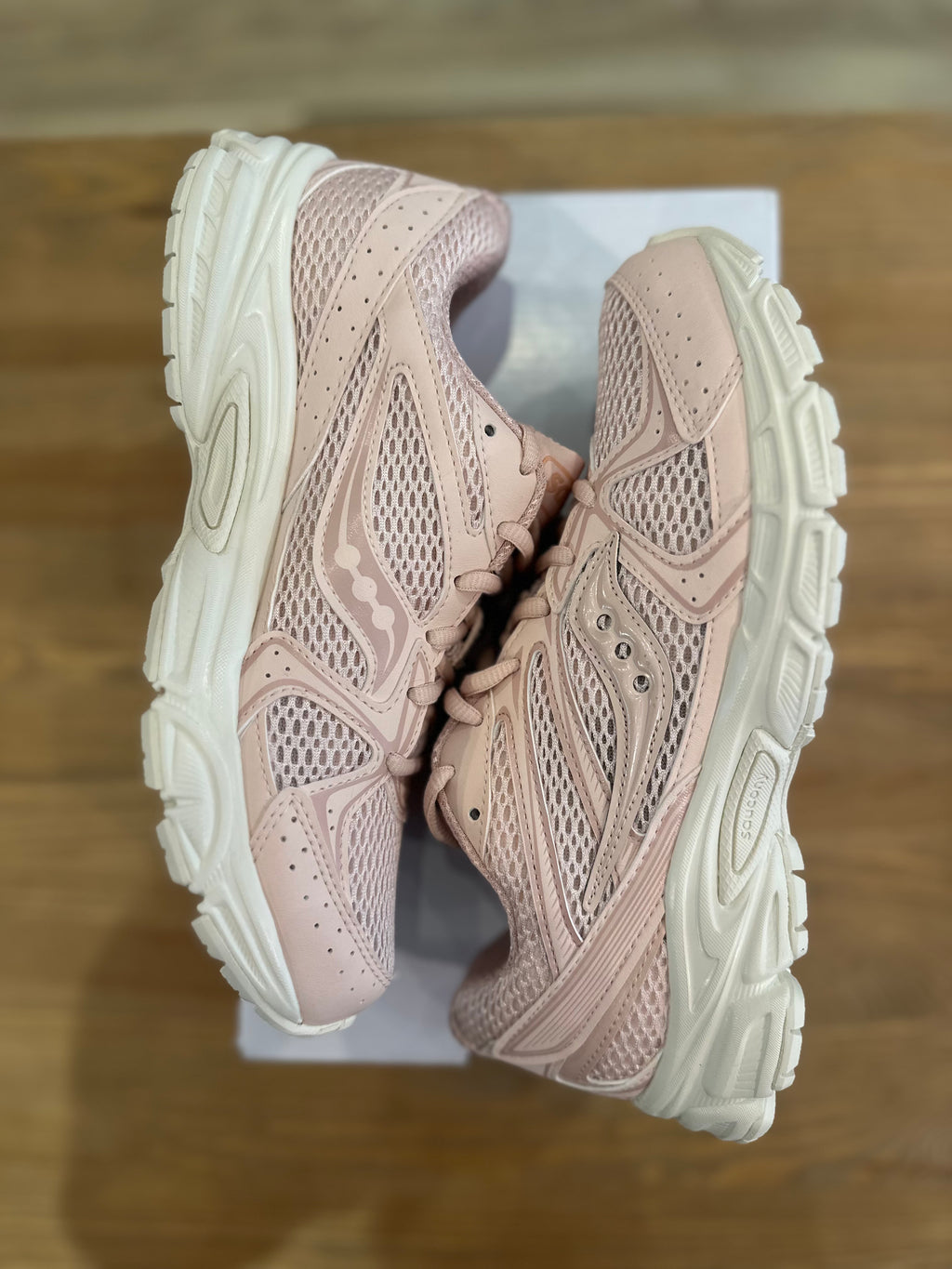 Saucony ride millenium pink cream ( taille 40 )