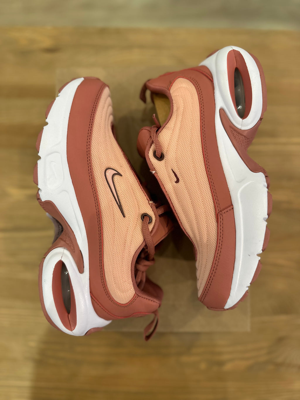 Nike air Max portal canyon pink ( taille 36,5 )
