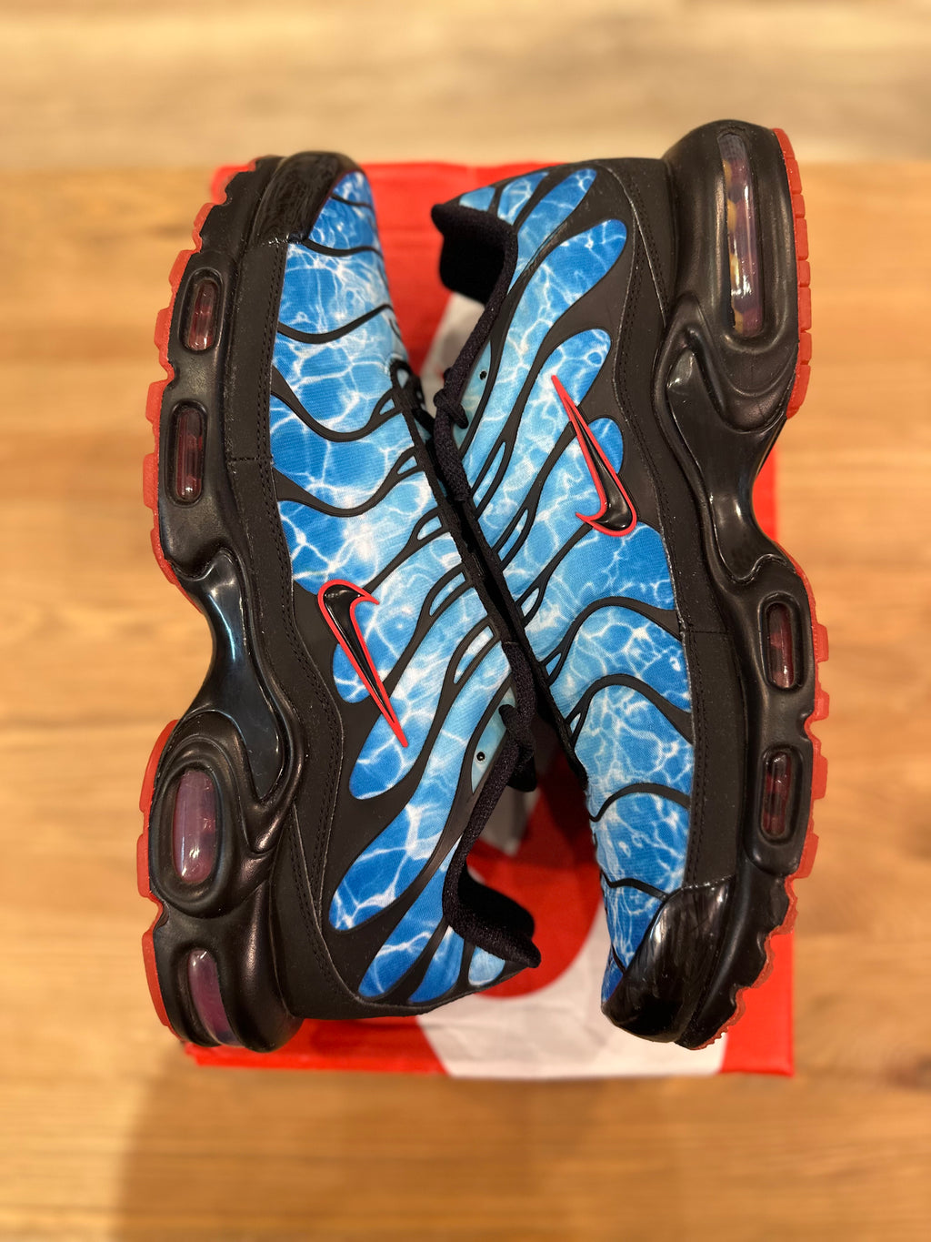 Nike air Max plus shark attack ( taille 47 )