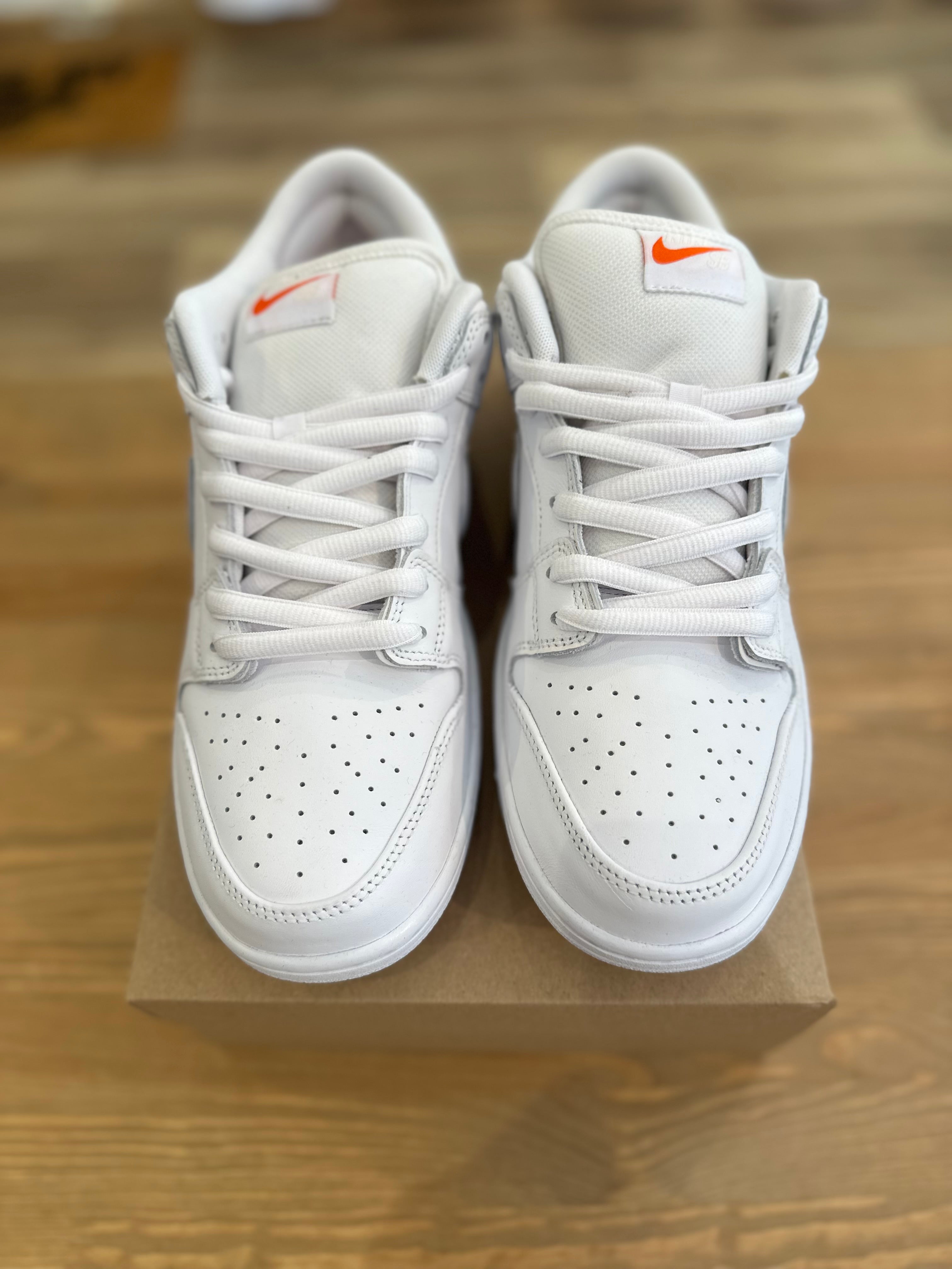 Nike sb dunk low triple White ( taille 45,5 )