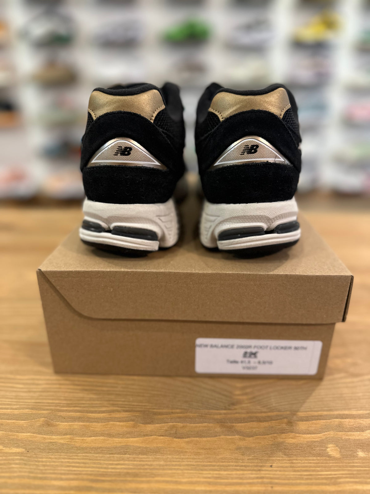 New balance 2002r foot locker 50th ( taille 41,5 )