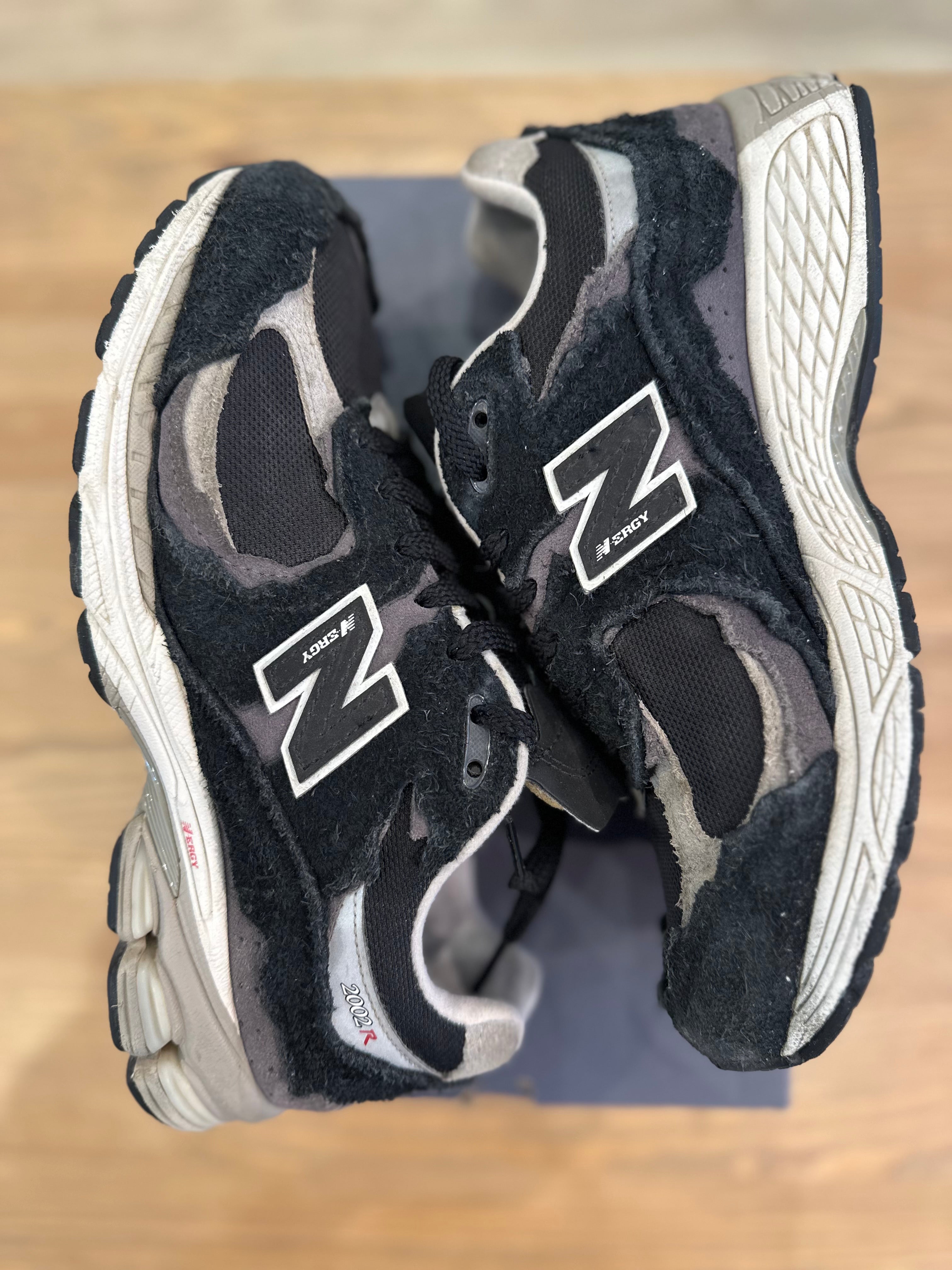 New balance 2002r protection pack black grey ( taille 40 )