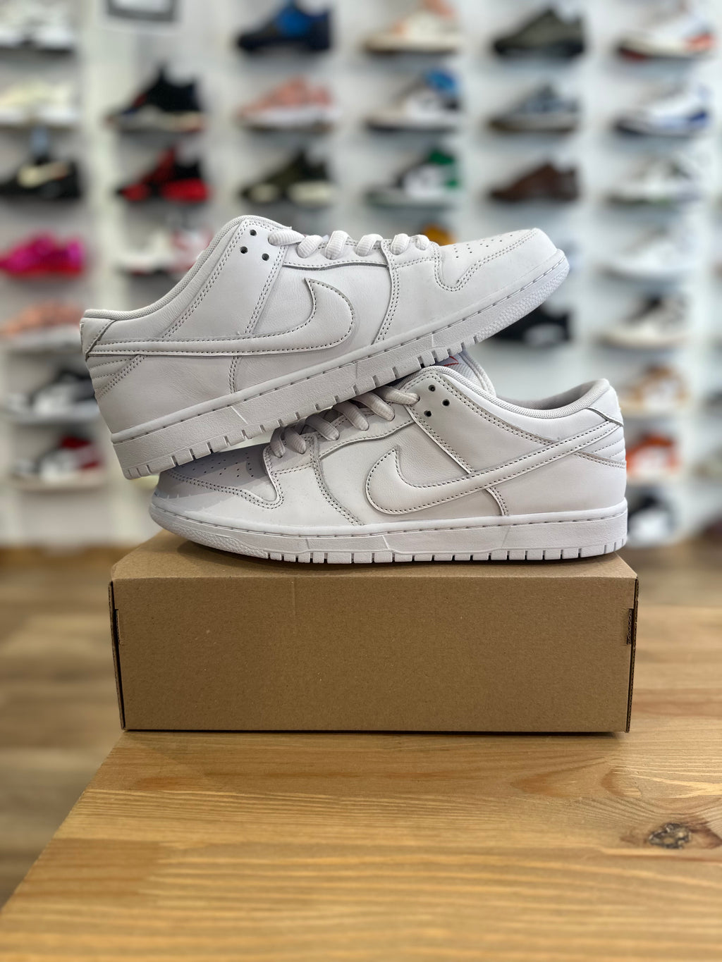 Nike sb dunk low triple White ( taille 45,5 )