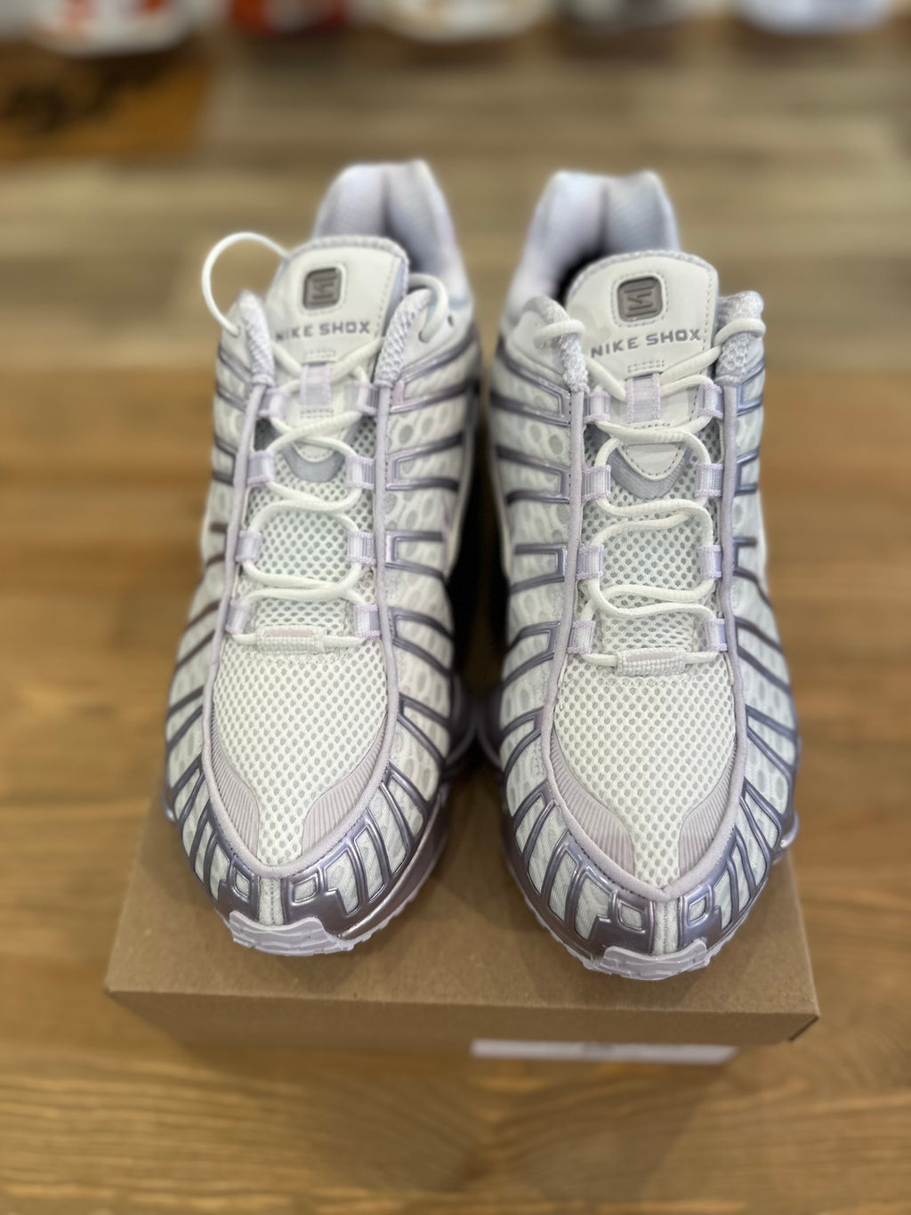 Nike shox tl Barely grape ( taille 44 )