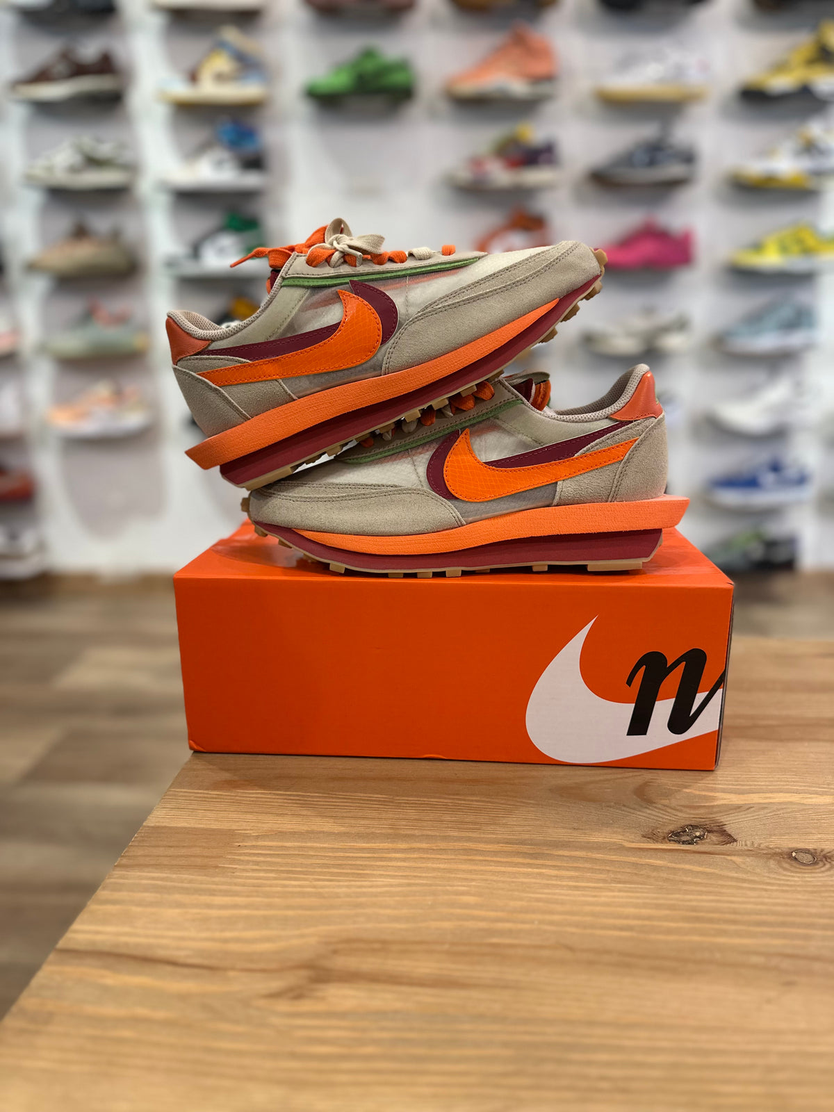 Nike ldwaffle sacai clot orange ( taille 42 )