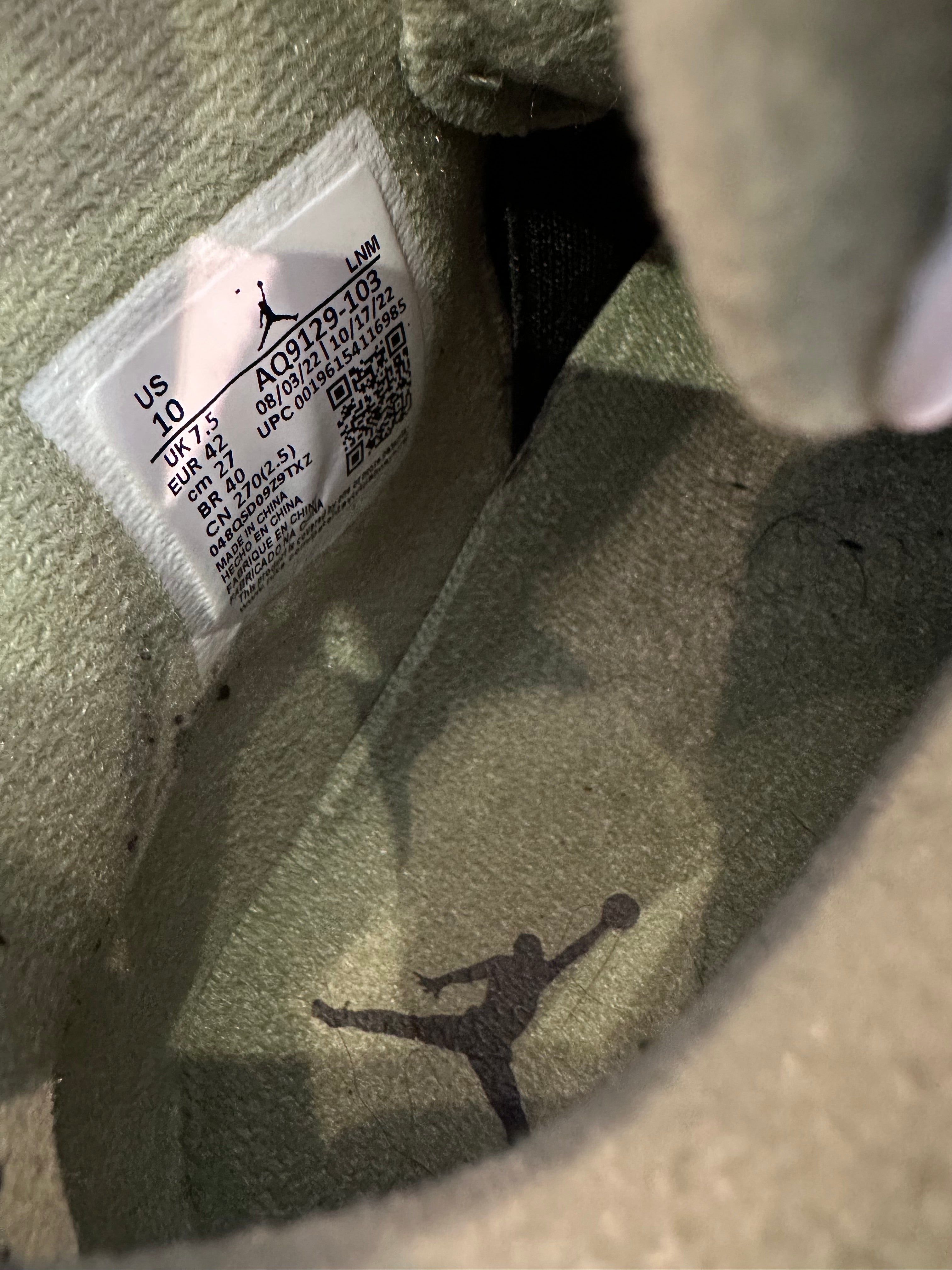 Nike Jordan 4 rétro seafoam ( taille 42 )